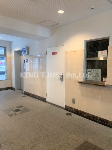 プレサンス天満のロビー|ゆとりのあるロビーです