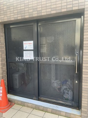 プレサンス天満のその他共用部分|敷地内ゴミ置き場です