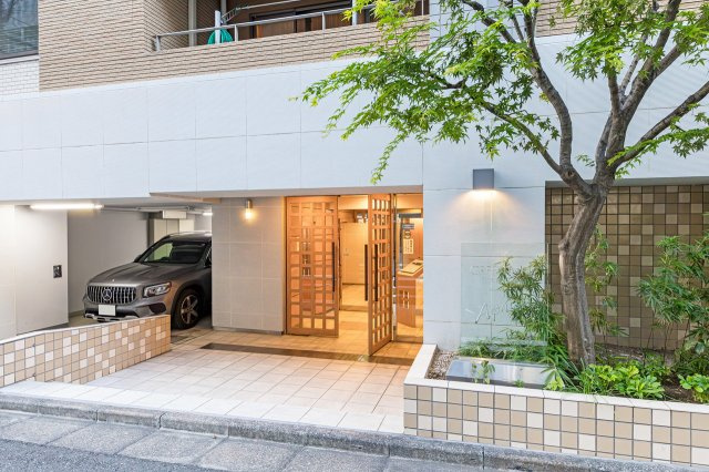 グリーンパーク日本橋三越前のエントランス