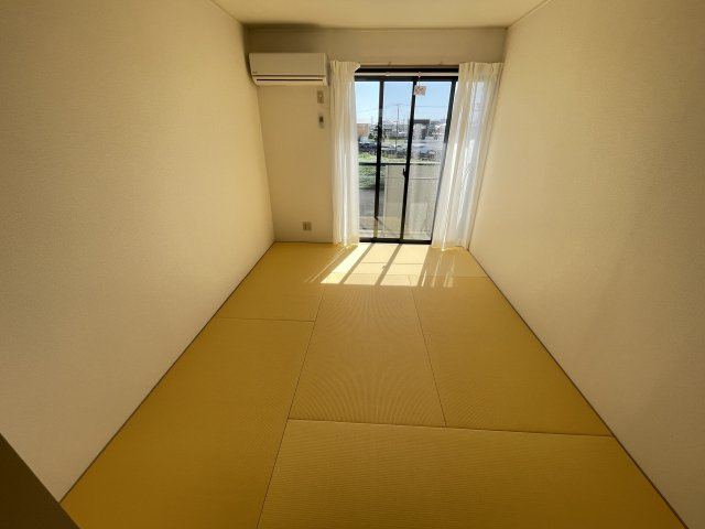 【寝室】 | 落ち着いて過ごせるお部屋なので、寝室にいかがでしょうか