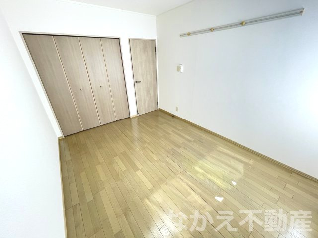 【寝室】