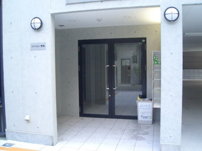 【エントランス】 | ARIBA豊崎