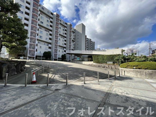 淀川パークハウス3号棟の駐車場