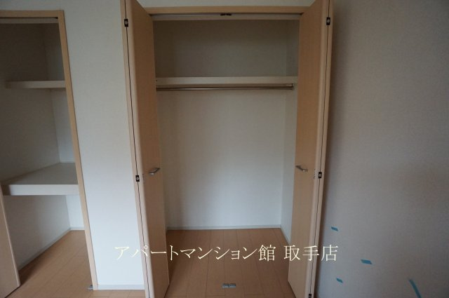 サンシャインビレッジアゼリアＢの収納