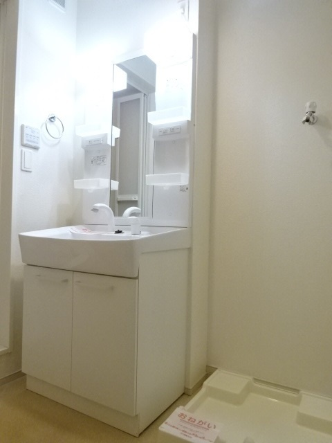 サンシャインビレッジアゼリアＢの洗面所|洗面所