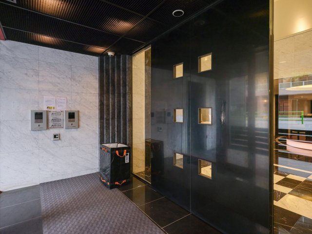 コンパートメント東京中央のエントランス