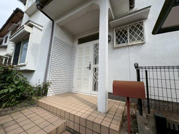 貴志川町前田　中古戸建の玄関
