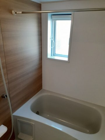 アルカンシェルⅢの浴室|ゆったり過ごせるお風呂です