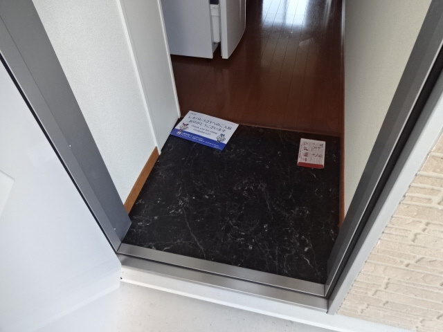 レオパレス北原の玄関