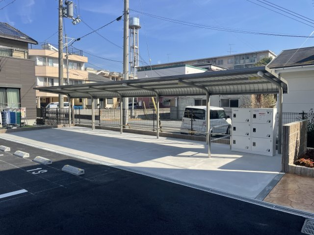 ファンド野里Ⅰの駐車場