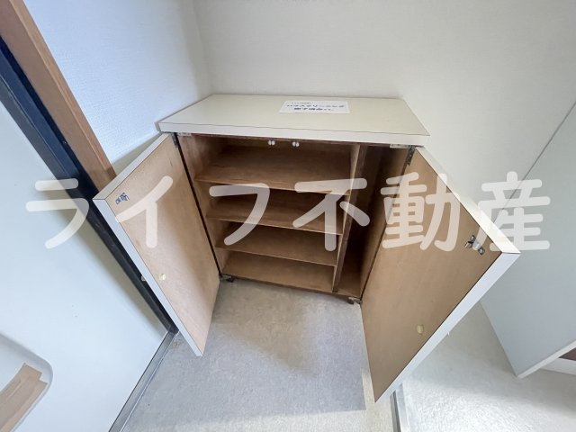 あかねハイツの収納|こまごまとしたものを収納できそうですね