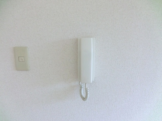 メゾンホリコシのセキュリティ|★インターホン完備★