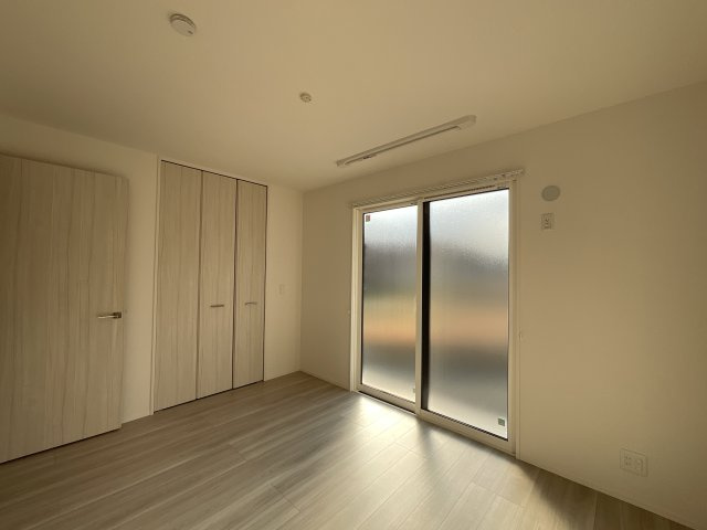 【洋室】 | アミティ屋敷町 | 西向きの洋室です