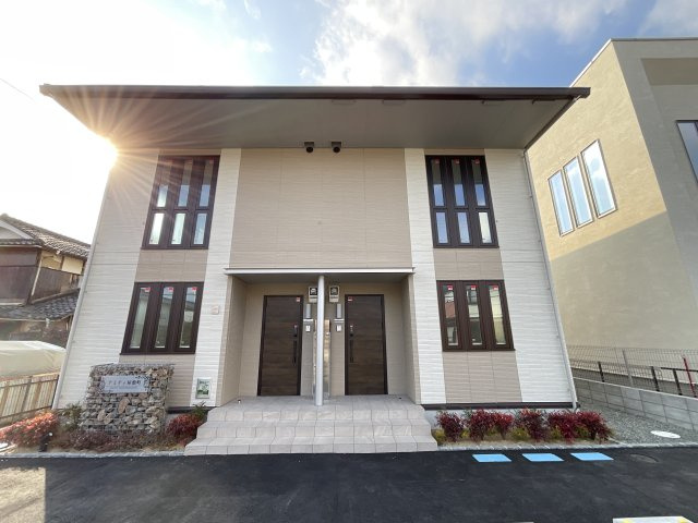 【外観】 | アミティ屋敷町 | メゾネットタイプのお部屋です