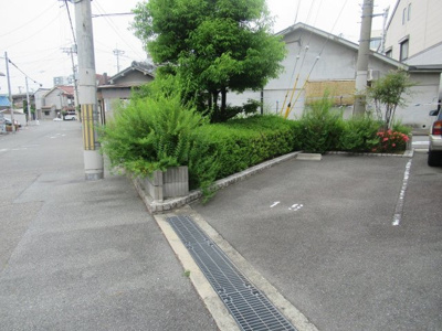 【駐車場】 | ポイントモーア（高井田賃貸） | 空きはご確認下さい