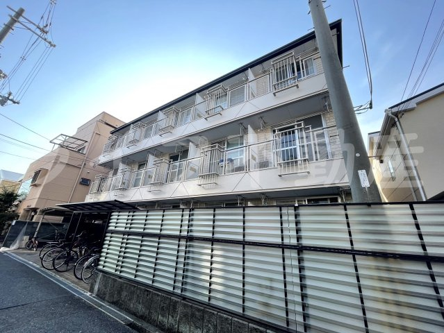 メゾン朝日八戸ノ里の外観|おしゃれな外観です