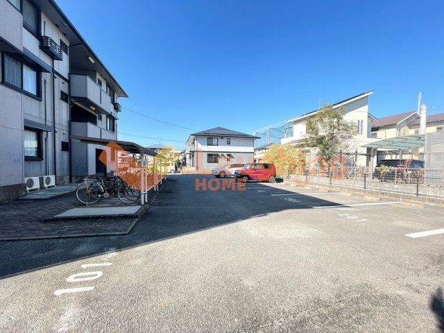 グレースコート国分Iの駐車場|駐車場があります