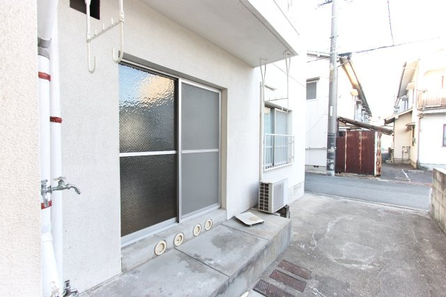 畠アパートのバルコニー