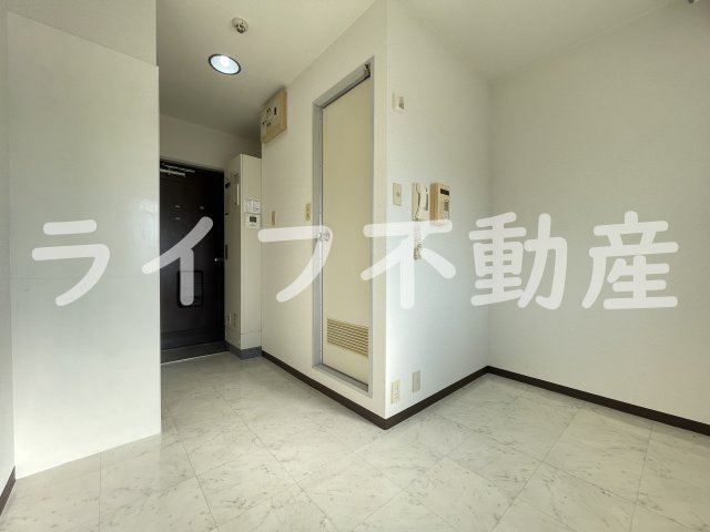 メビウス永和レジデンスの洋室|落ち着いた色調の洋室です