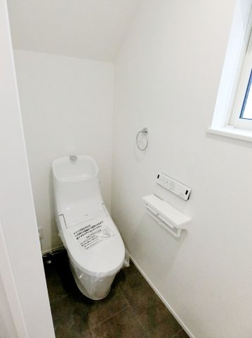 広島市南区堀越2丁目　新築一戸建て(全5棟)のトイレ|ゆったりとした空間のトイレです