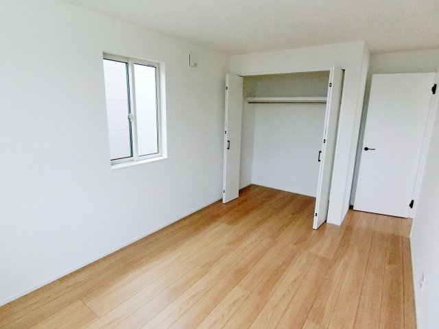 広島市南区堀越2丁目　新築一戸建て(全5棟)の洋室|ゆったりした洋室です