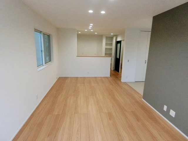 広島市南区堀越2丁目　新築一戸建て(全5棟)の居間・リビング|2階リビング