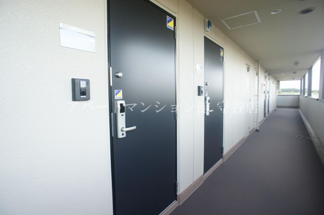 グランベルみらい平のエントランス