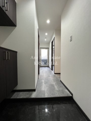 【玄関】 | CoLaBo江戸堀 | 玄関より撮影！オシャレな内装のお部屋です☆