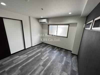 【洋室】 | CoLaBo江戸堀 | エアコン付きで、住んだその日から快適にお過ごしいただけます♪