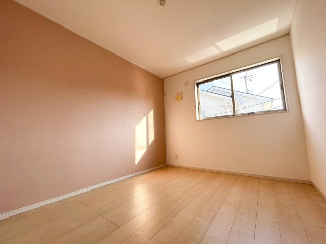 大枝塚原町の洋室