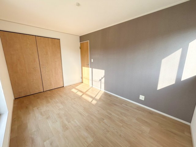 大枝塚原町の洋室