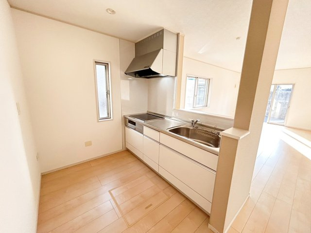 大枝塚原町のキッチン