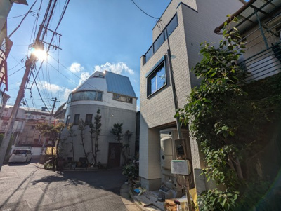 【前面道路含む現地写真】 | 墨田区文花２丁目の新築戸建