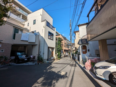 【前面道路含む現地写真】 | 墨田区文花２丁目の新築戸建