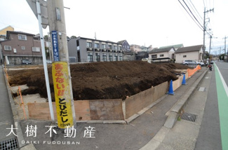 【前面道路含む現地写真】 | ※令和6年2月上旬に撮影