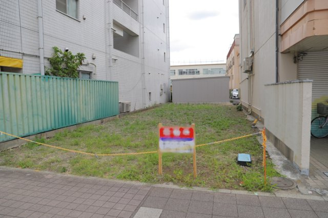 【外観】 | 物件の詳細については、現地を見てわかること以外に、役所や法務局などで調べないとわからないことがあります。そのため、現地に行く場合は、もしこの物件を買ったらどのような生活ができるかをイメージしましょう。