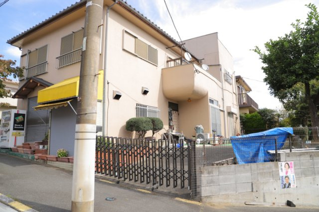 【外観】 | 土地の面積＝住宅面積ではありません。建ぺい率の問題などで、土地のある場所によって住宅を建てられる面積は限られています。高さもしかり、「土地」という言葉の中には、建築条件も含まれると考えておきましょう。