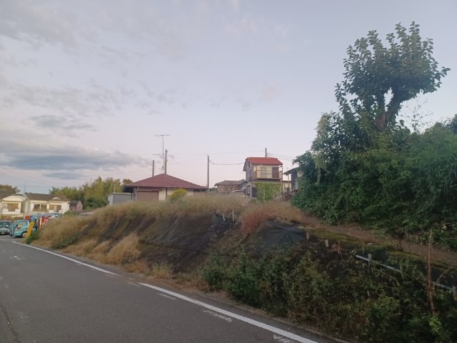 【外観】 | 土地の面積＝住宅面積ではありません。建ぺい率の問題などで、土地のある場所によって住宅を建てられる面積は限られています。高さもしかり、「土地」という言葉の中には、建築条件も含まれると考えておきましょう。