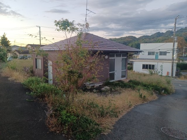【外観】 | 土地探しをしていると都市計画区域という言葉を目にすると思います。法律によって、都道府県知事や国土交通大臣が指定するエリアのことを指しており、都市計画区域は市街化区域と市街化調整区域に分けられています。