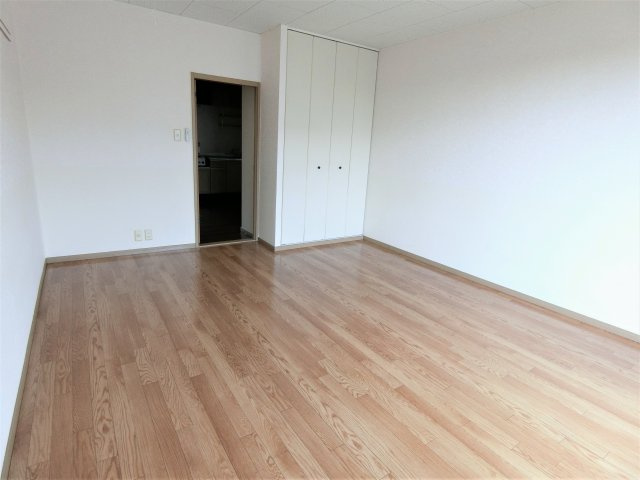 ガーデンハイツSSの洋室