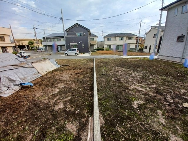 【外観】 | 家を建てる前提で土地を探している場合、地盤の丈夫さは譲れない条件の一つです。地盤が脆弱だと追加工事が必要となります。また、過去に地盤沈下や液状化現象を起こした土地は、できるだけ避けた方がいいでしょう。