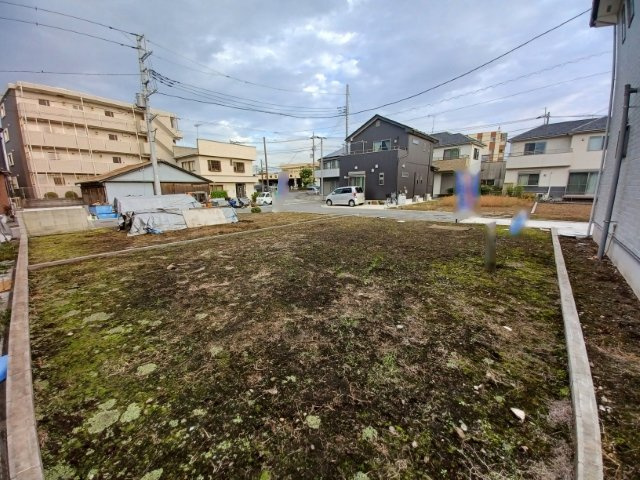 【外観】 | 人が暮らすうえで日光は大切な要素となります。日当たりの良さは譲れないポイントですね。併せて近くに大きな建築物の建築予定がないか、あるいはそれが可能な土地が近くにないか事前に確認することもお勧めします。