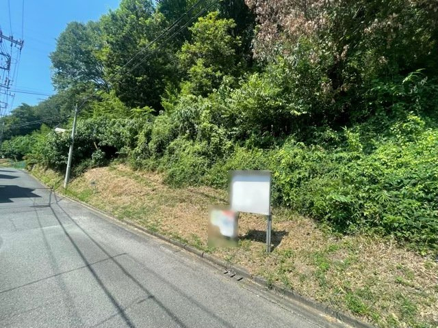 【外観】 | 土地の面積＝住宅面積ではありません。建ぺい率の問題などで、土地のある場所によって住宅を建てられる面積は限られています。高さもしかり、「土地」という言葉の中には、建築条件も含まれると考えておきましょう。