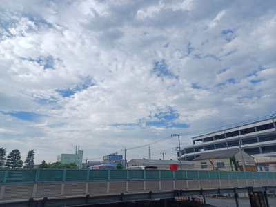 【展望】 | ゾンネンハイム第一南林間 | 景色重視でお家選ぶをするとスーパーが遠い！学校が遠い！など生活をするうえで利便性で困ることもあります。まず一度現地を見学する際に、周辺の施設などがあるかを確認し、暮らし始めた後のことを想像しましょう。