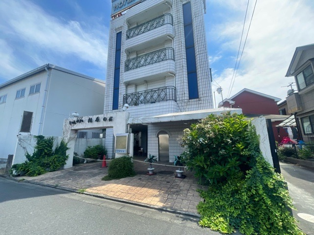 【外観】 | 物件の詳細については、現地を見てわかること以外に、役所や法務局などで調べないとわからないことがあります。そのため、現地に行く場合は、もしこの物件を買ったらどのような生活ができるかをイメージしましょう。