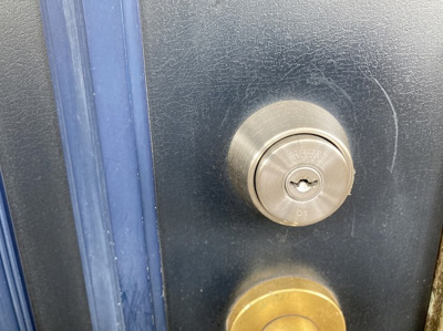 【防犯設備】 | ヴィラ相武台 | 当然のことではありますが、オートロックやセンサーライト、ホームセキュリティーなどの防犯設備があれば、小さいお子様がいるご家庭も安心ですよね！まず物件購入の際は、防犯設備もチェックするようにしましょう。