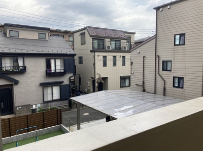 【展望】 | ヴィラ相武台 | 眺望の良さを楽しめるダイニングキッチンで家族団らんの時間を過ごしてはいかがでしょうか。バルコニーから見える景色を家族で眺める時間は、時間が経つのを忘れてしまいそうですね。是非、現地を見に行きましょう！