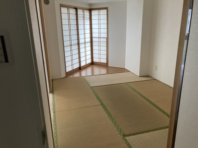 【子供部屋】 | ヴィラ相武台 | 子供が何人でも年齢によっては、受験時にしっかり壁のある個室があった方が良い場合もあります。難しい問題ですが、兄弟の人数や、性別や年齢差によって状況が異なりますので、数年後のこともしっかり考えましょう。