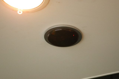 【防犯設備】 | アンビシャス八王子 | 当然のことではありますが、オートロックやセンサーライト、ホームセキュリティーなどの防犯設備があれば、小さいお子様がいるご家庭も安心ですよね！まず物件購入の際は、防犯設備もチェックするようにしましょう。