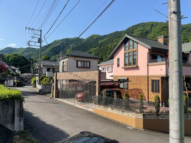 【展望】 | 土地の地勢が高台の場合、景色が綺麗にみることができ、景色にこだわってお家探ししている方におすすめです！また平坦地よりも風通しがいいというメリットがあります。デメリットもあるので是非現地でご確認下さい。
